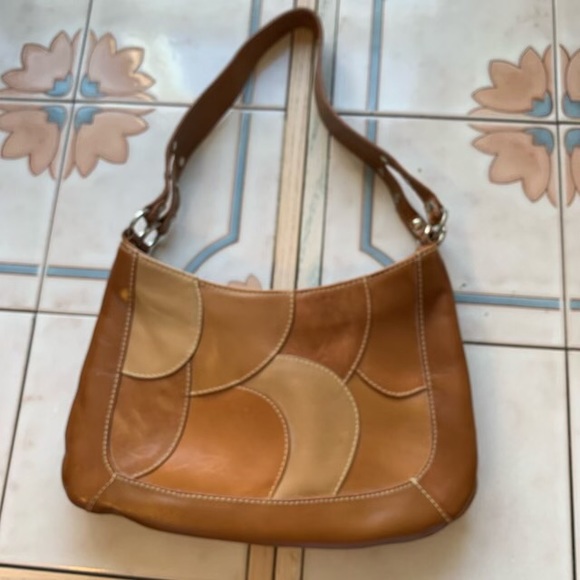 Purse - Picture 1 of 2